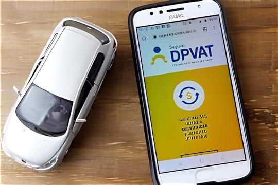 Documentos do seguro DPVAT sobre mesa
