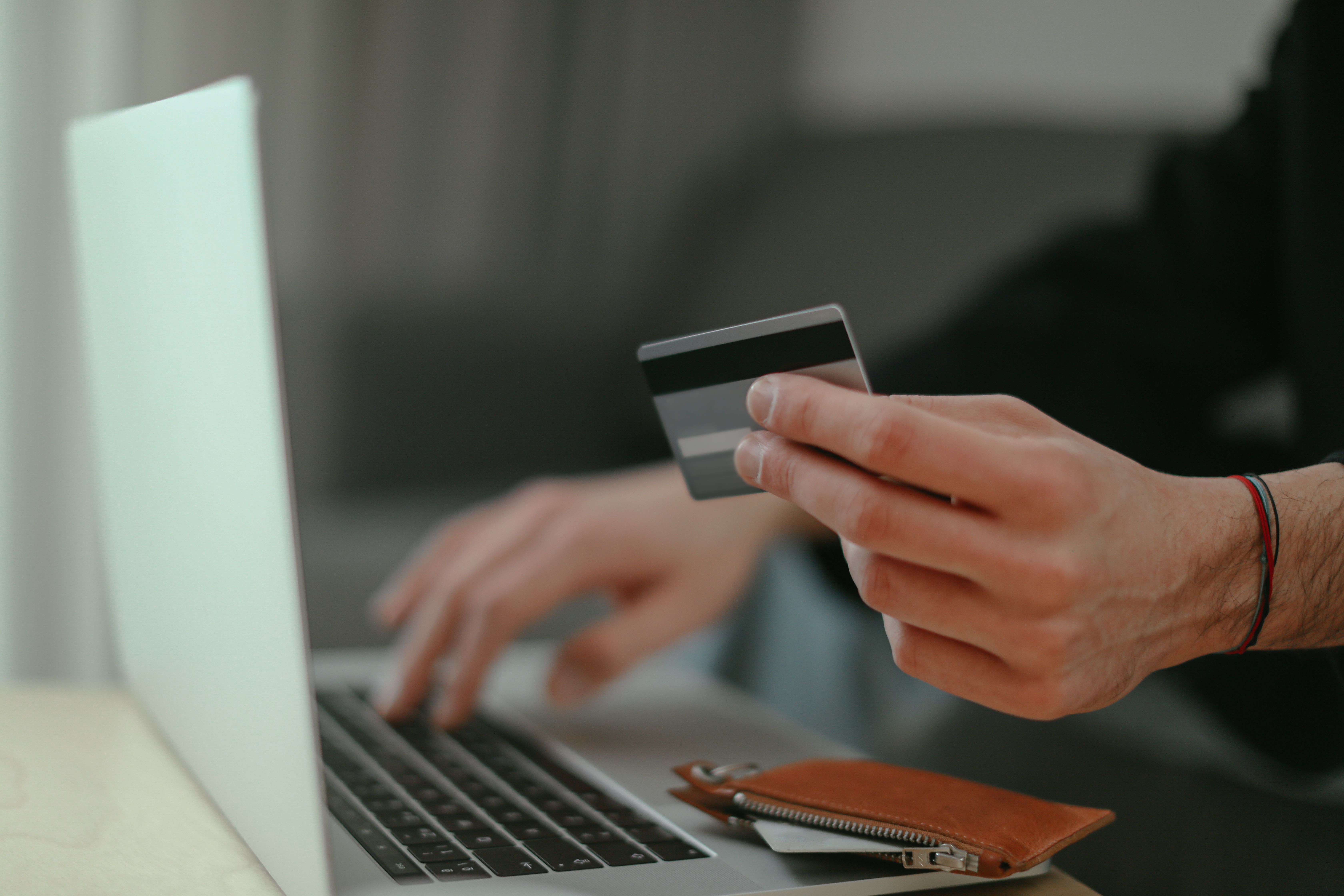 Cartões de crédito e extratos bancários